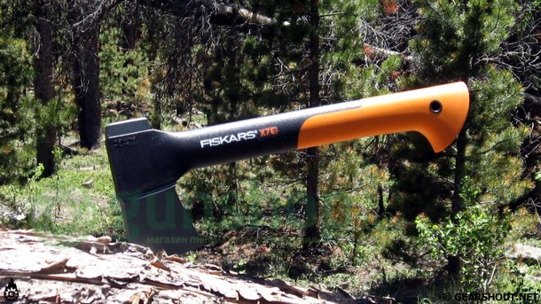 Fiskars-X7-Hatchet-photo-1.jpg Fiskars-X7-Hatchet-photo-1.jpg