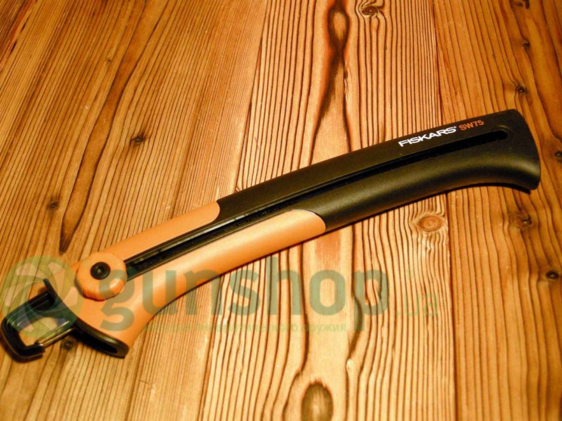 scie-sw75-fiskars_02.jpg